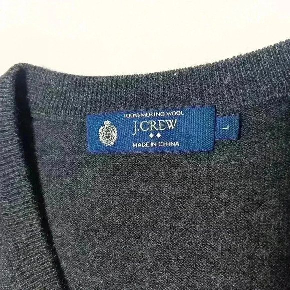 J.Crew V neck 💯 Merino Wool Sweater Vest.  Men's size L - Picture 7 of 7